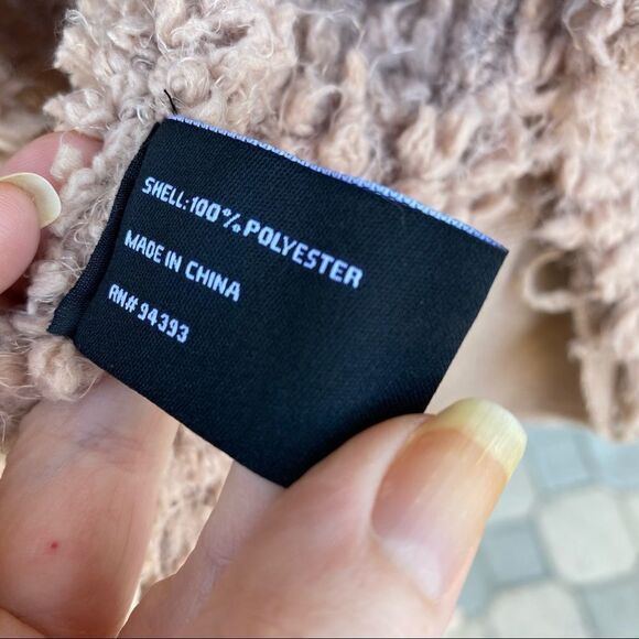 Coffee Shop Teddy Drape Vest Size Small - Picture 8 of 8